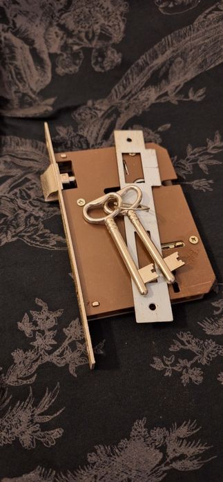 Fechaduras portas novas