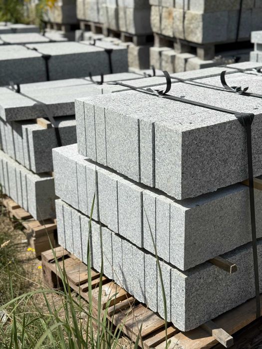 Opornik granitowy / obrzeże granitowe - kopalnia Strzegom