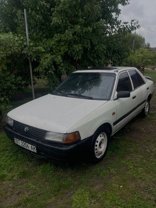 Mazda 323 1.6 бензин