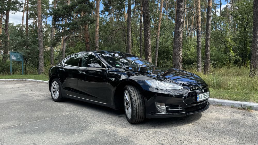 Tesla Model S 85D 2015