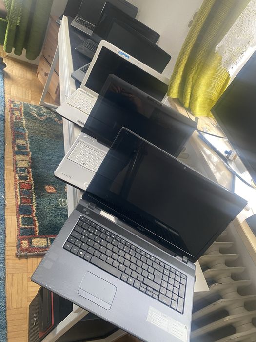 Ноутбуки  під запчастини оптом . 1000грн штука