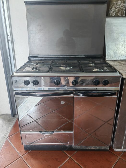 Fogão a gás com 5 bocas