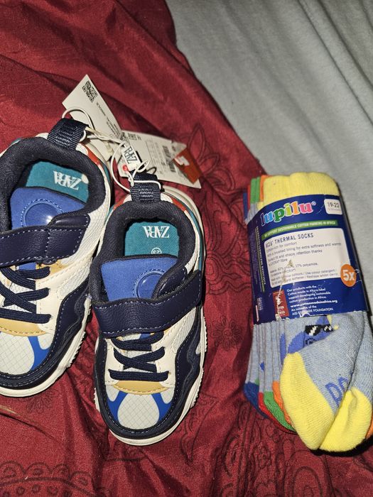 Buty nowe Zara roz.23 i 5 par skarpetek