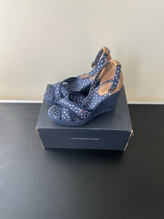 Босоніжки Tommy Hilfiger