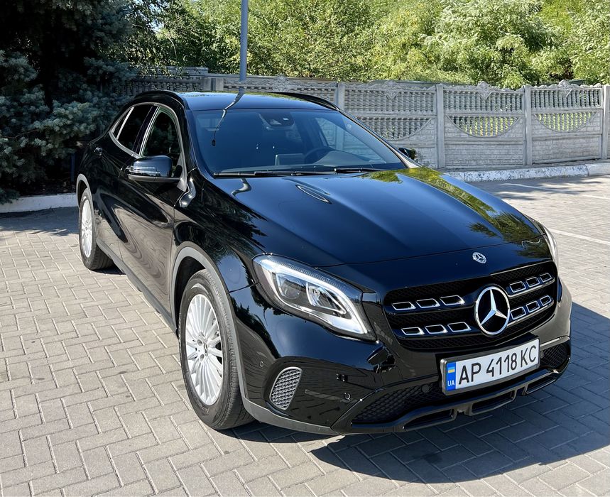 Mercedes-Benz GLA200d, 2019 рік