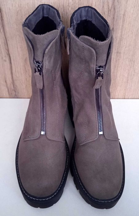 Нові німецькі чоботи, замшеві ботильйони, жіночі черевики демі зима 37