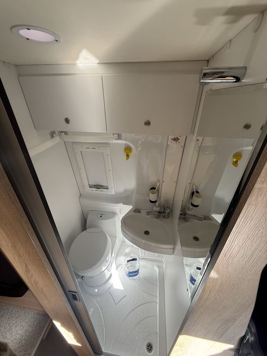 Kampervan  wynajem kamper campervan do wynajęcia