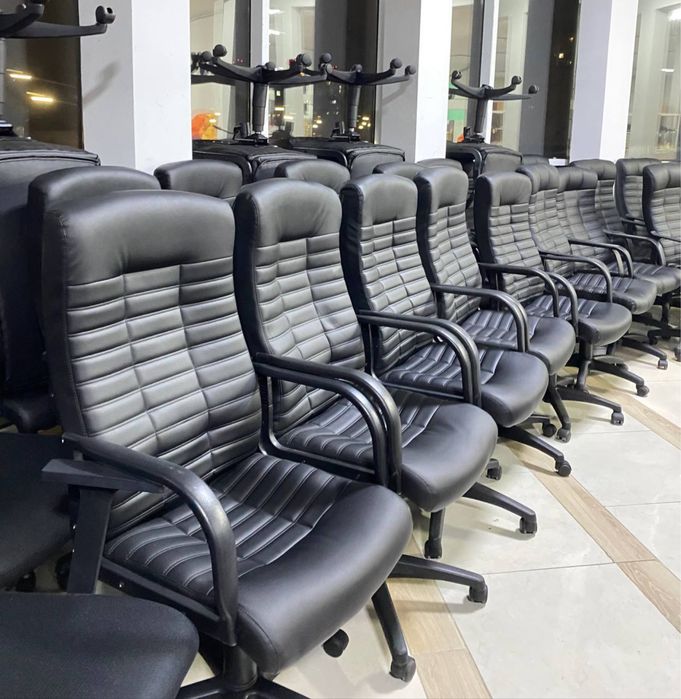 РОЗПРОДАЖ крісел офісні директорські комп’ютерні геймерські сітчасті шкіра кожзам крісла мішки
