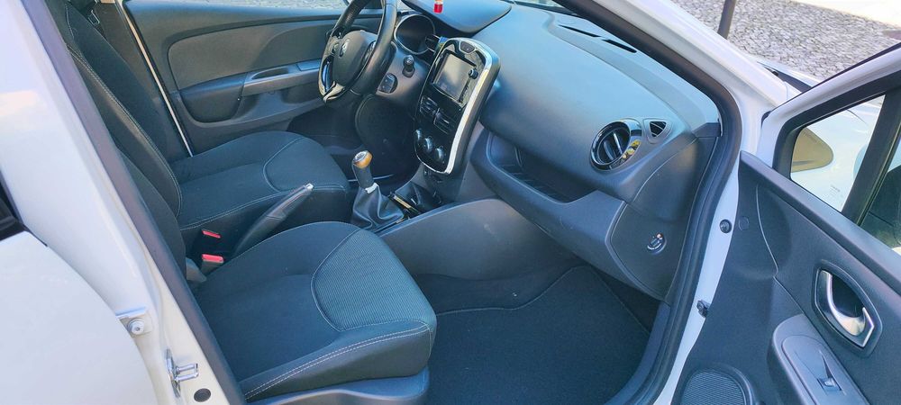 Renault Clio 1.5 DCi Sport Tourer