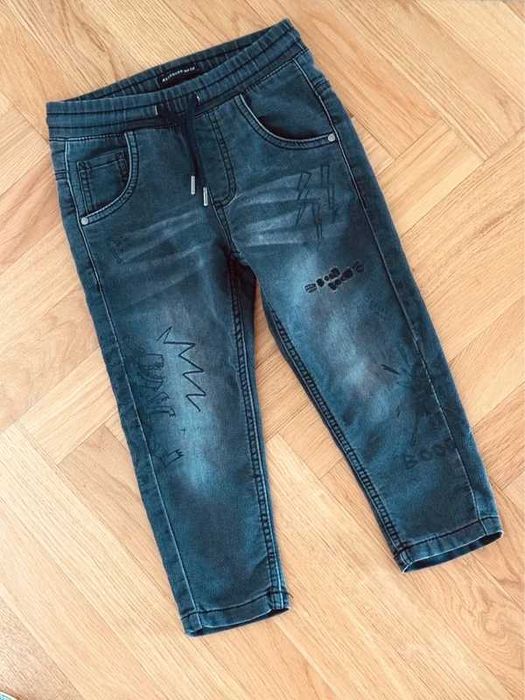 Reserved spodnie jeansowe 104 dla chlopca