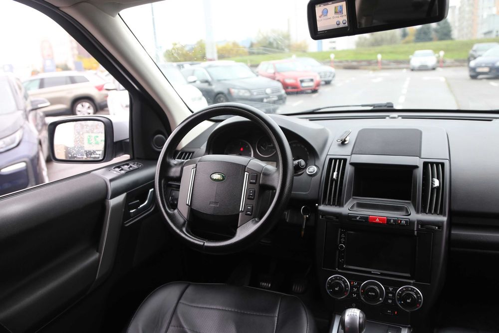 Land Rover Freelander  2010 року