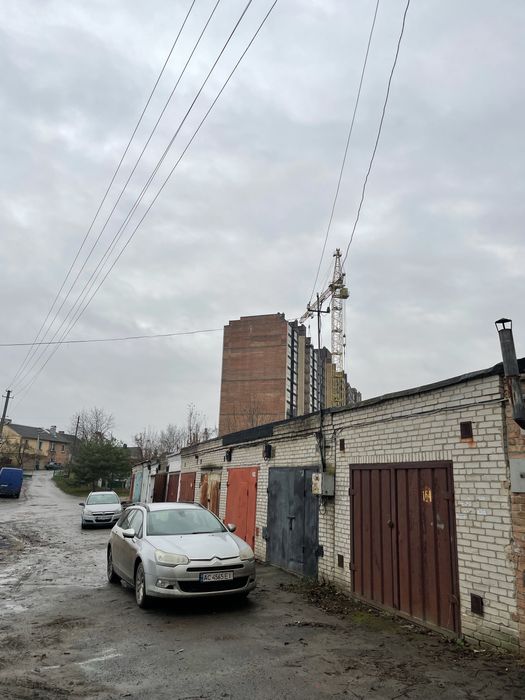 Гараж жк Атлант 20м приватизований паркомісце