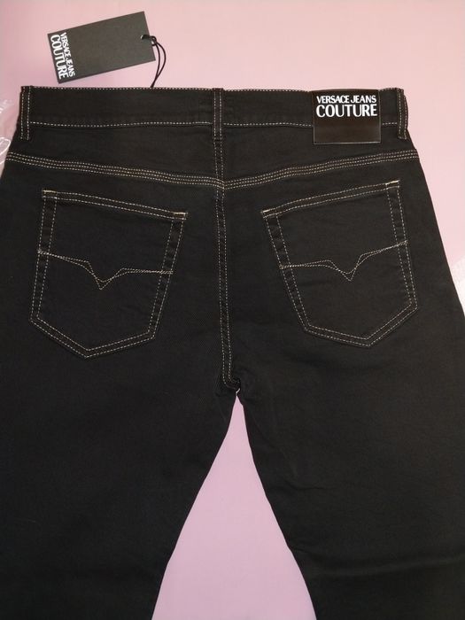 Wyprzedaż spodnie męskie Versace Jeans Couture.