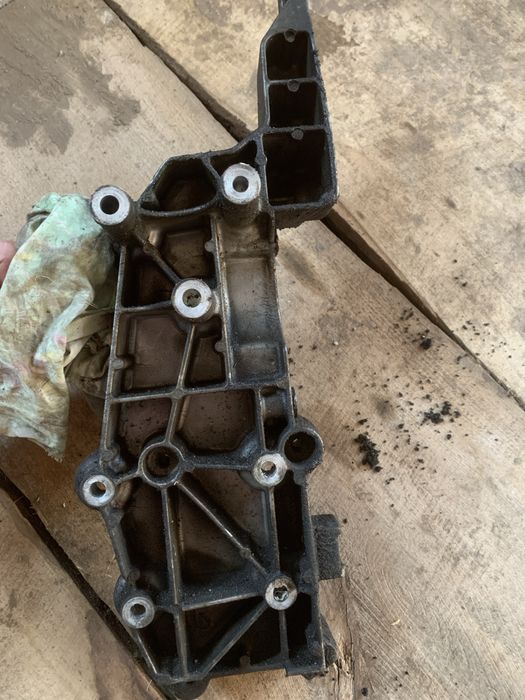 Деталі двигуна Volvo s60 v70 850 s80 B5244S