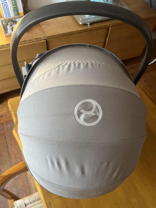Ovinho Cybex Z i-Size + Adaptadores
