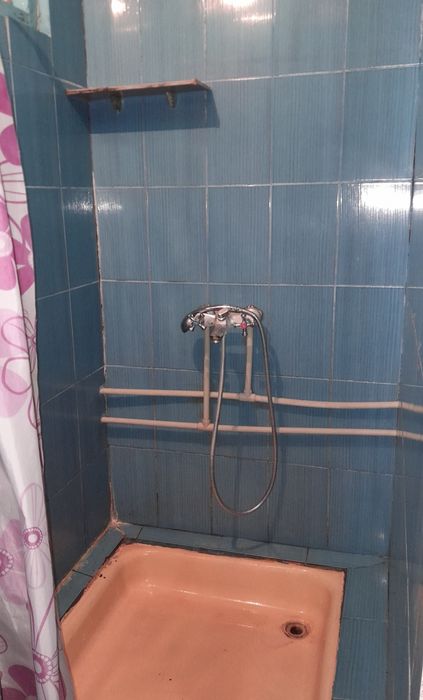 Продам затишну кімнату в гуртожитку, район ТРЦ Київ з меблями.