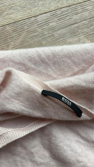 Sweter hugo boss 100 % kaszmir