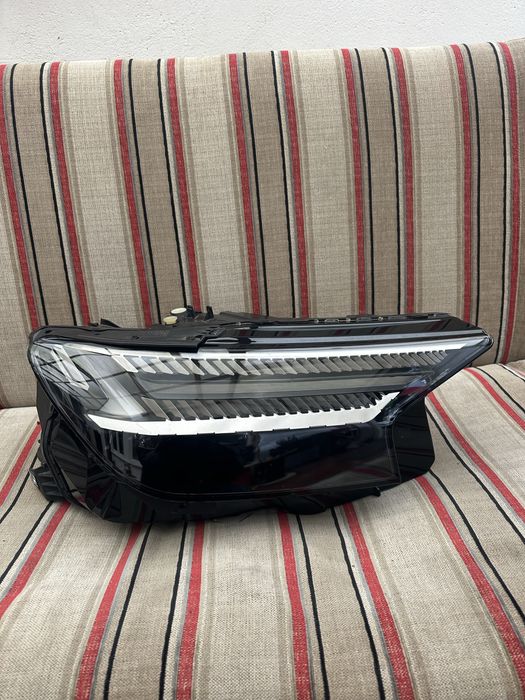 Фара Audi Q4 E-tron