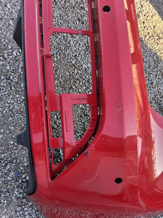 Para-choques Seat IBiza FR ano 2010 a 2014 modelo 5 portas usado com danos