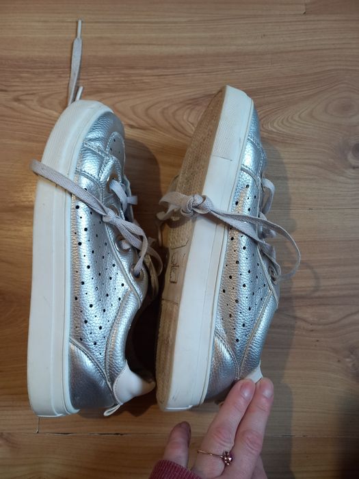 Sprzedam buty damskie