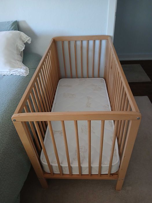 Cama de bebé/ criança