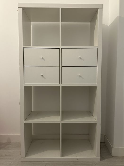 Móvel estante branco