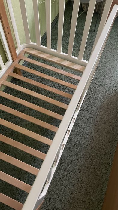 Дитяче ліжечко Верес Монако біло-букове з маятником