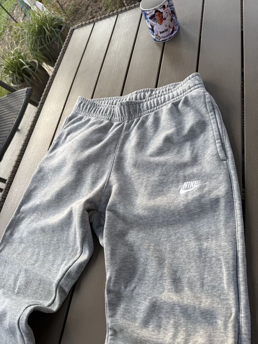Szare spodnie dresowe Nike, meskie, S