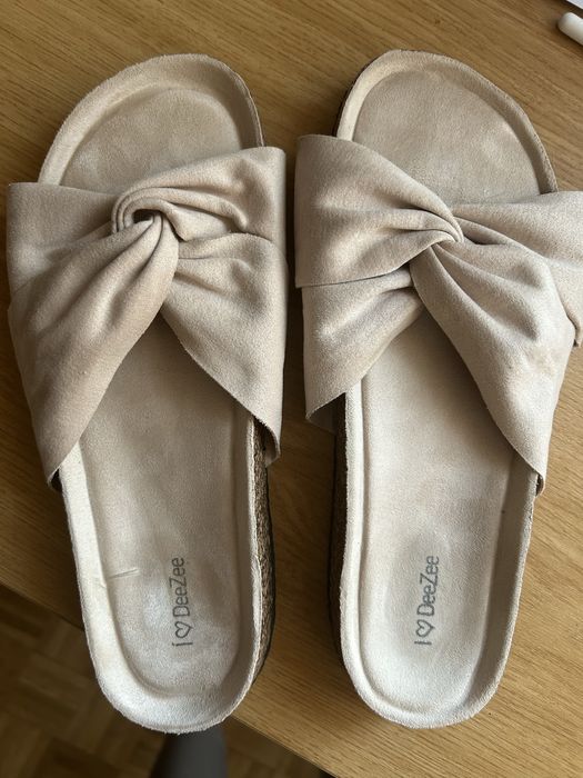 Buty DeeZee rozmiar 40 z kolardką beżowe