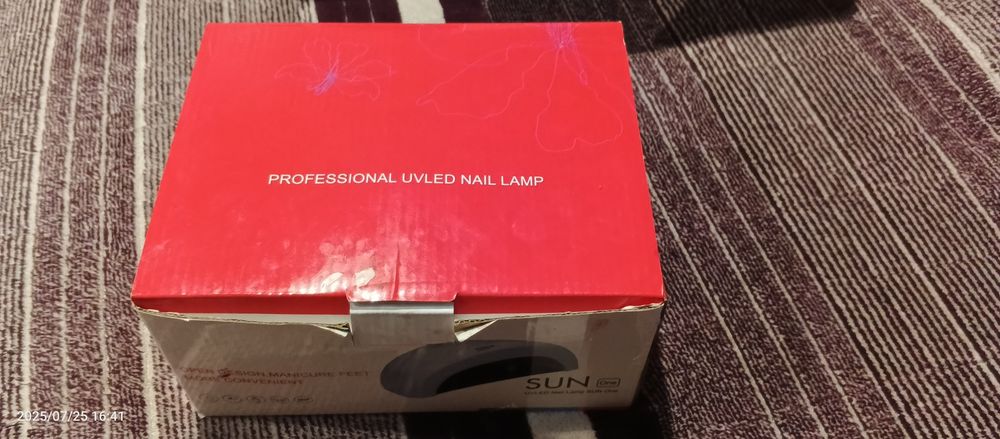 Продаю речі для монікьуру