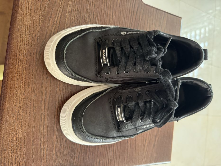 Шкіряні кеди в ідеальному стані