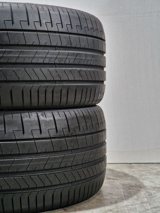 [Como Novos] 2 Pneus 285/40R19 PIRELLI