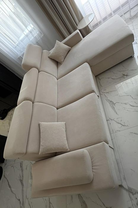 Narożnik z funkcją spania i pojemnikiem