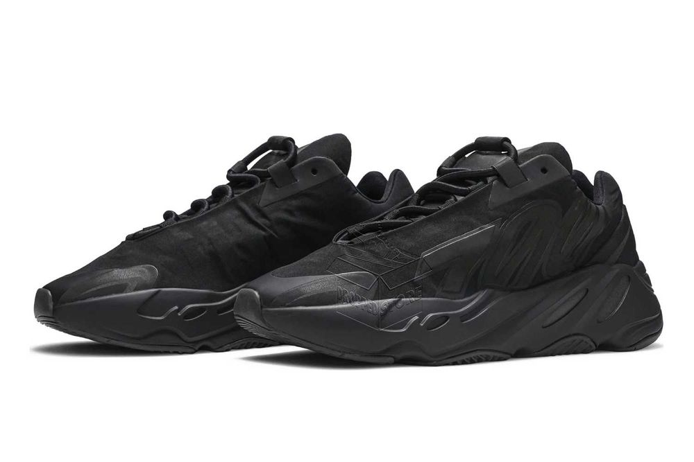 Adidas YEEZY BOOST 700 MNVN Triple Black – Buty | FV4440