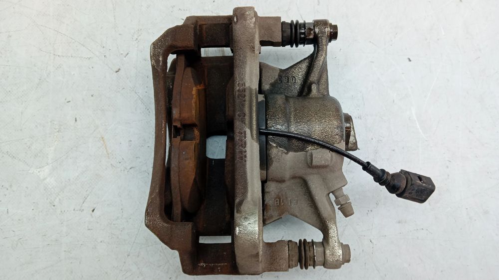 Pinça travão / maxila de travão frente direita AUDI A3 (8V1, 8VK)