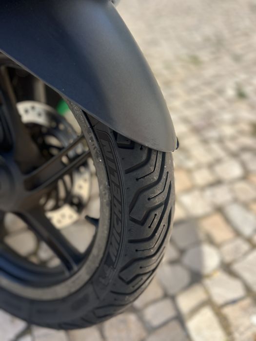 PCX HONDA CINZA E BRANCA