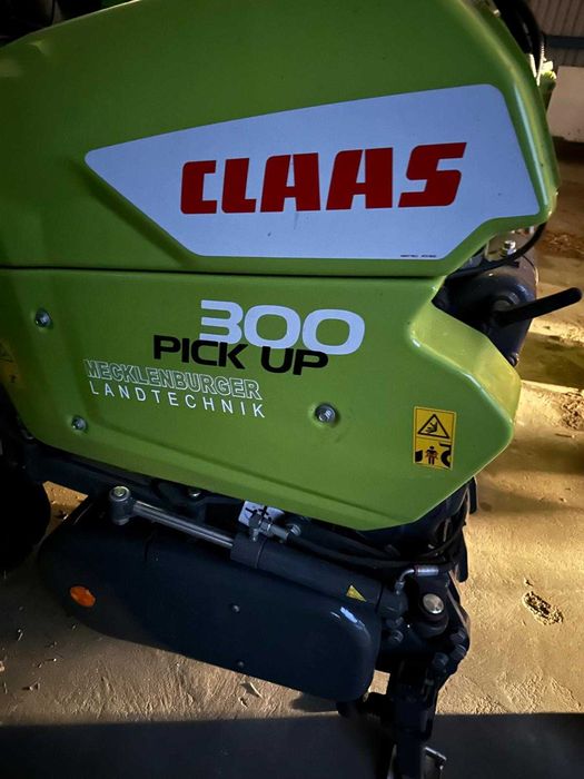 Claas Pick Up300