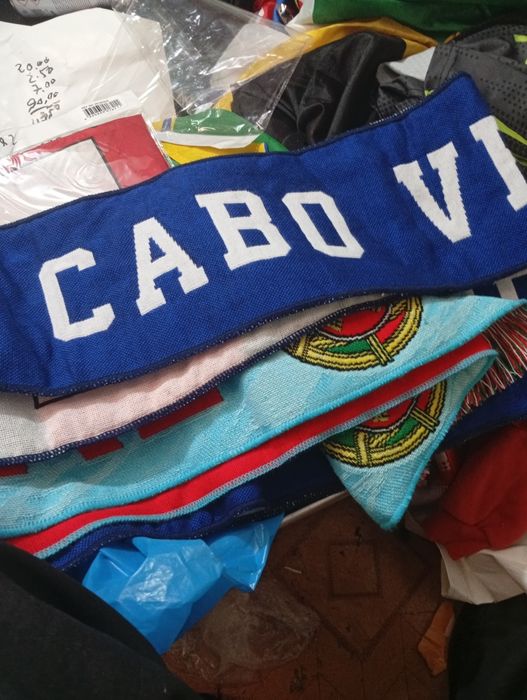 Novos cachecóis de apoio a Portugal e Cabo verde