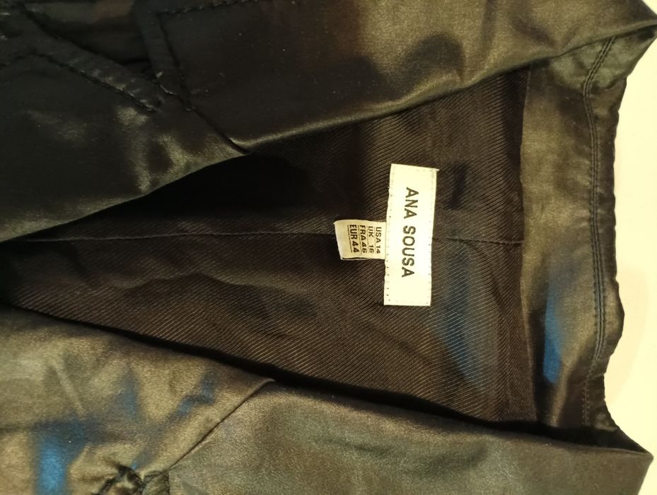 Vestido camuflado em preto e cinza ,de marca Ana Sousa, tamanho 44, como novo
