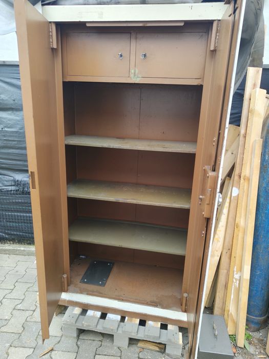 Szafa metalowa  prl