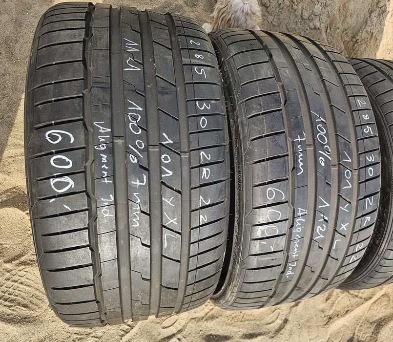 285/30ZR22 Hankook  Ventus S1 Evo3 Aligment Ind. Lato