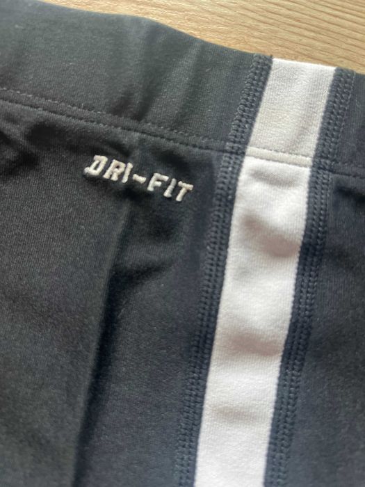 Krótkie spodenki nike dziewczęce