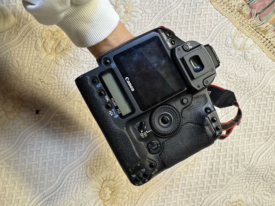 Canon Eos 1-D Mark III