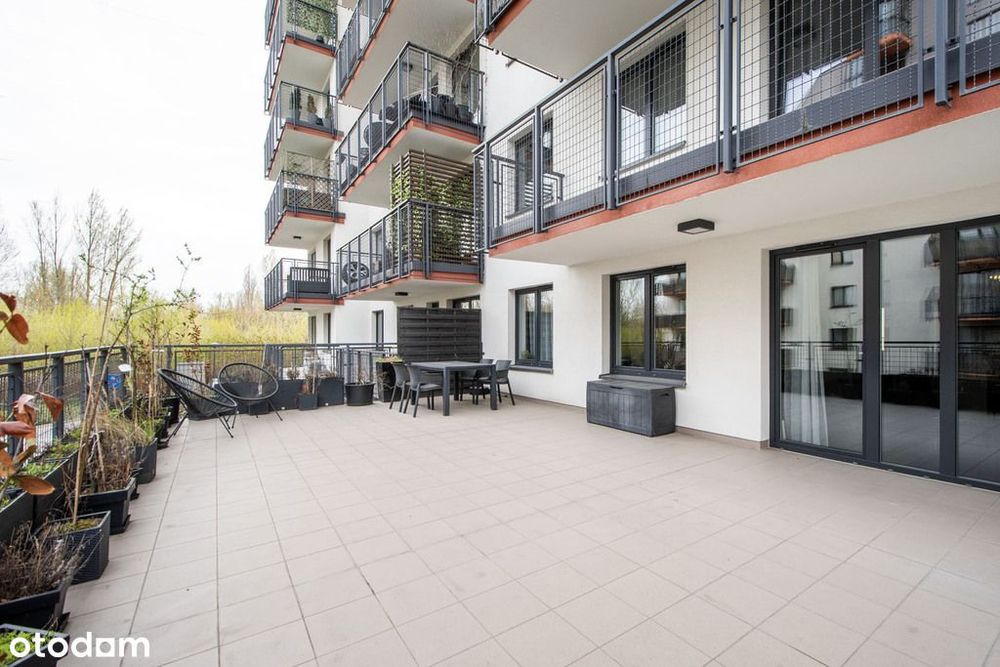 Taras 50 m2 | 3 pokoje | Zadbane
