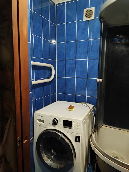 Продам 3-х кімнатну квартиру район залізничного селища.