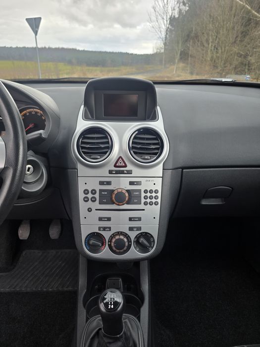 Opel Corsa 1,4 Benzyna 2012r