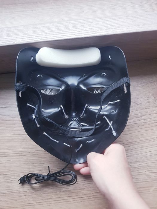 Maska na twarz Halloween marki Pepco .