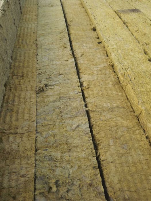 Izolacja ścian i poddaszy - kostki z wełny mineralnej