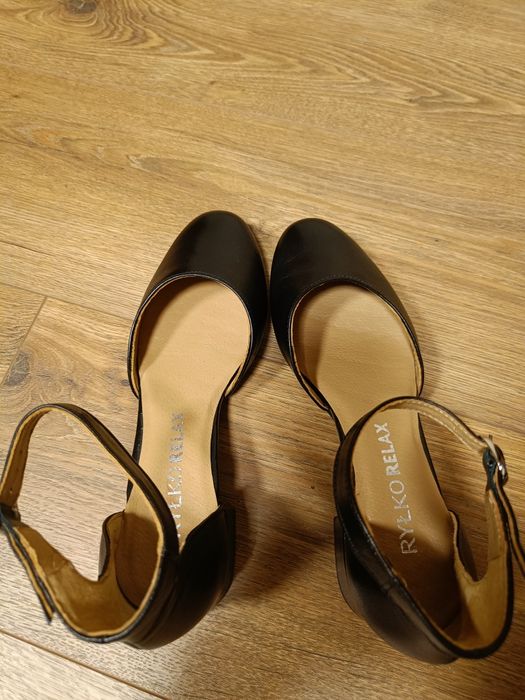 Skórzane czółenka Ryłko