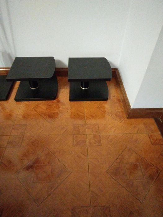 Suportes para alto-falantes